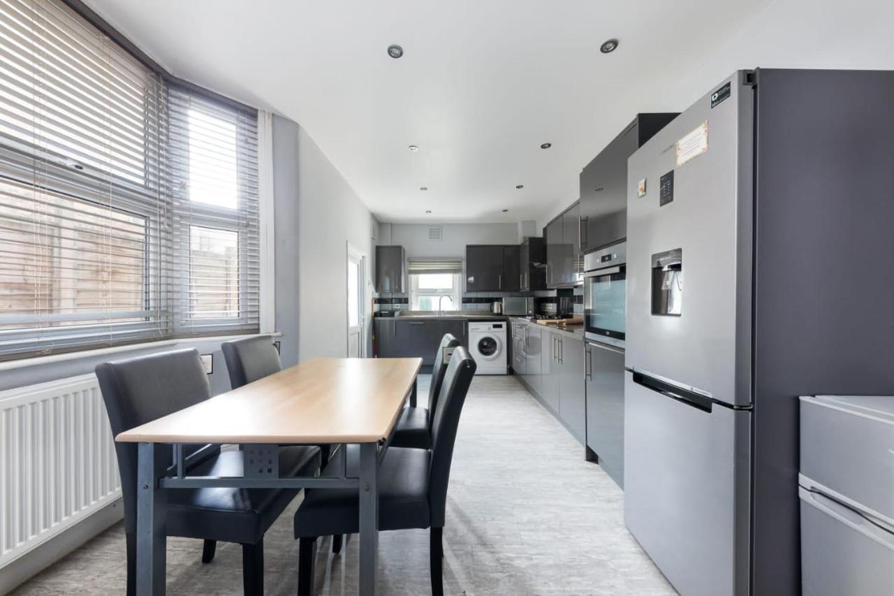 Cozy 4 Bedroom In Hackney, Дом отдыха *